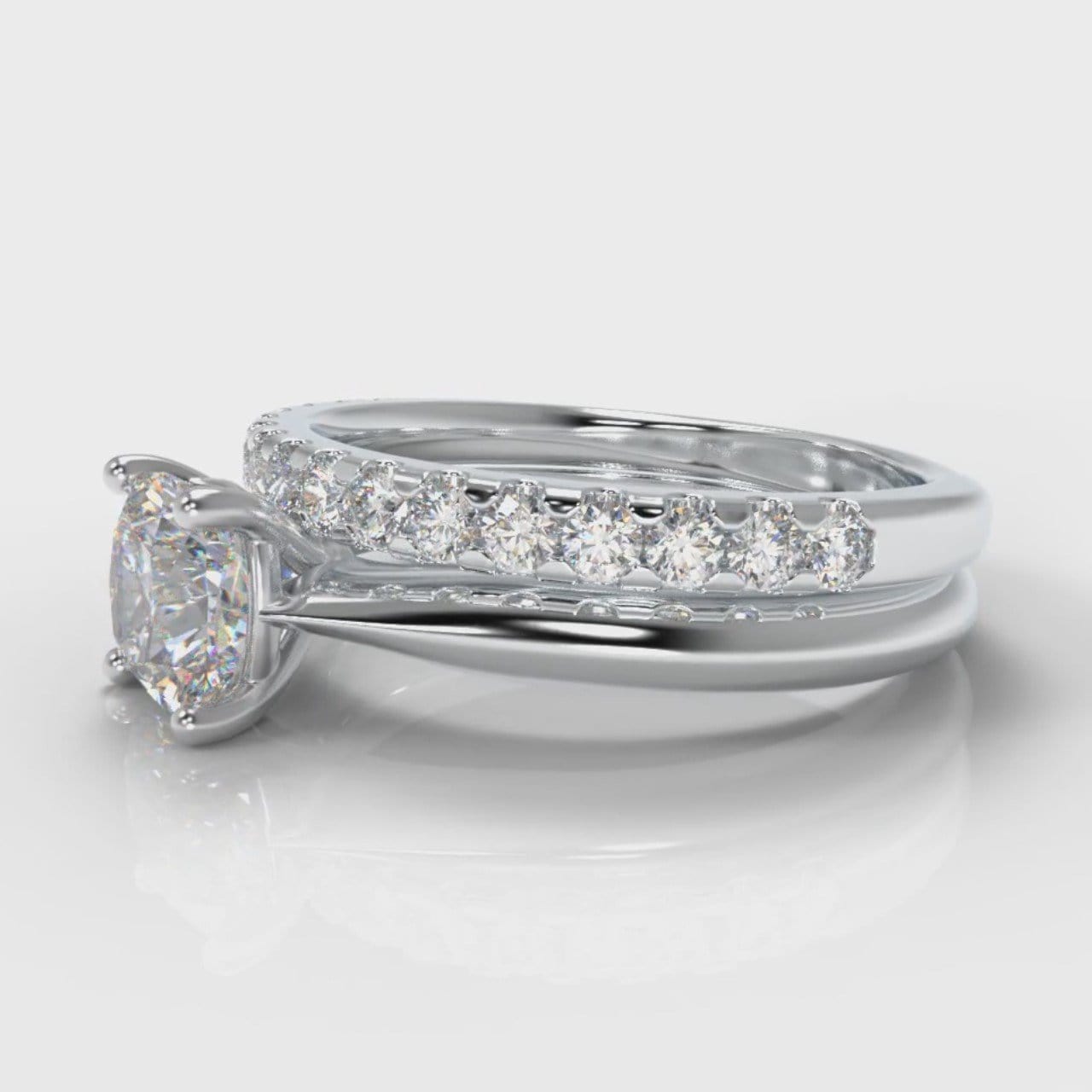 Carrée Solitaire Cushion Cut Diamond Bridal Set