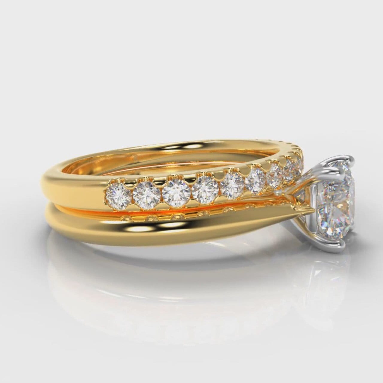 Carrée Solitaire Cushion Cut Diamond Bridal Set - Yellow Gold