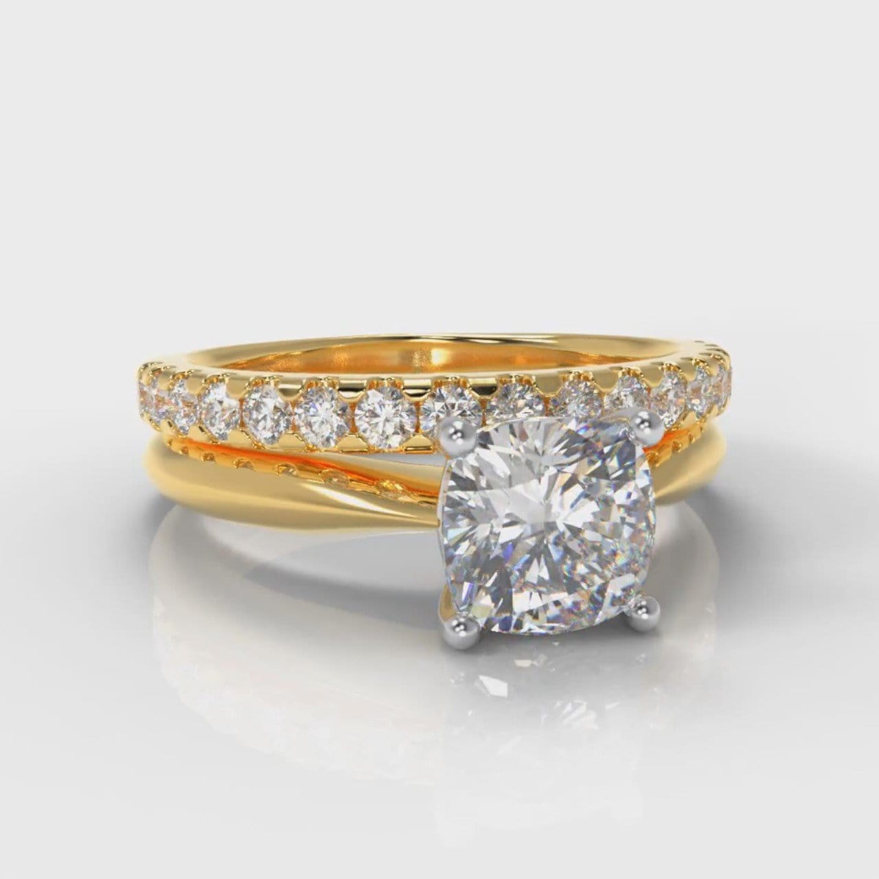 Carrée Solitaire Cushion Cut Diamond Bridal Set - Yellow Gold