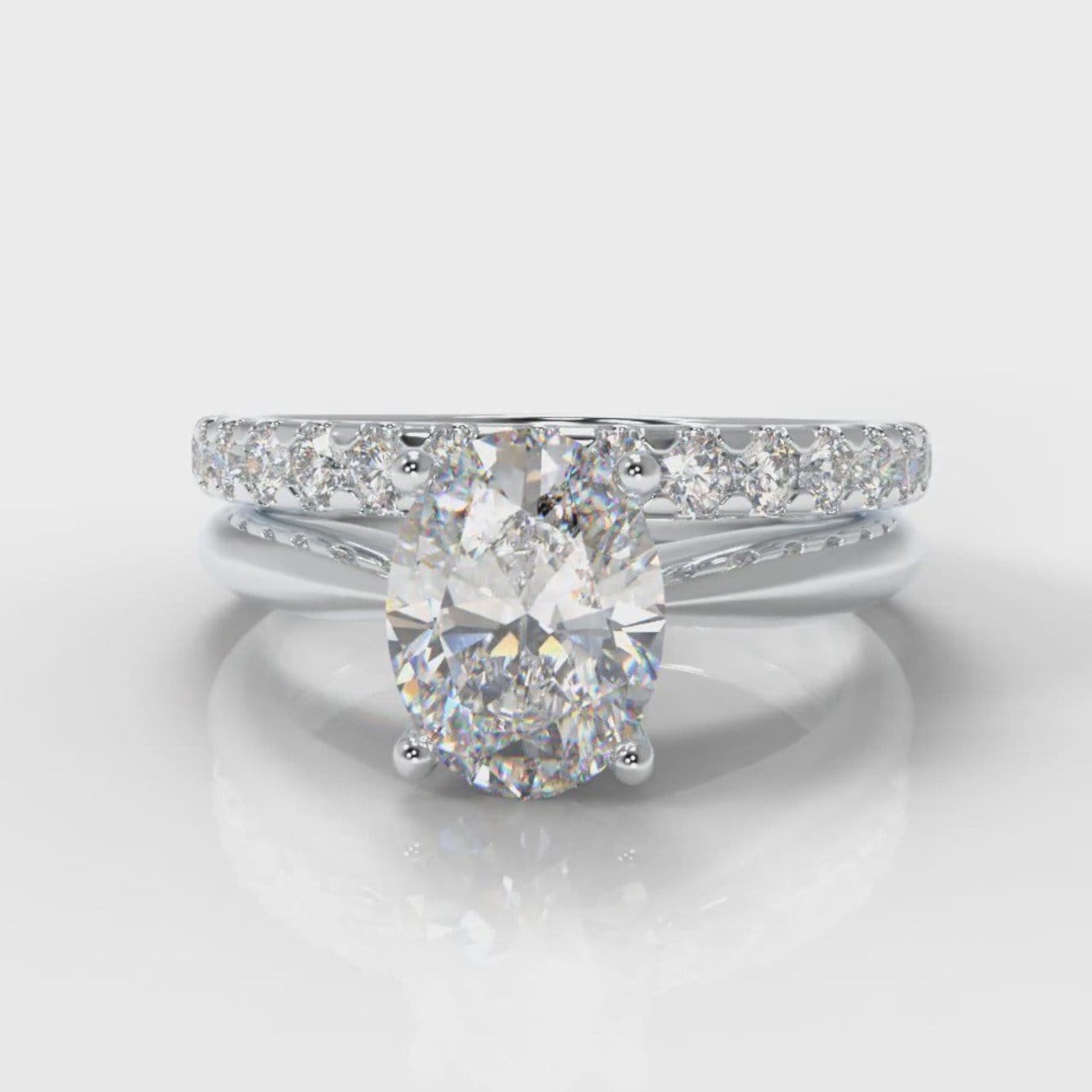 Carrée Solitaire Oval Diamond Bridal Set