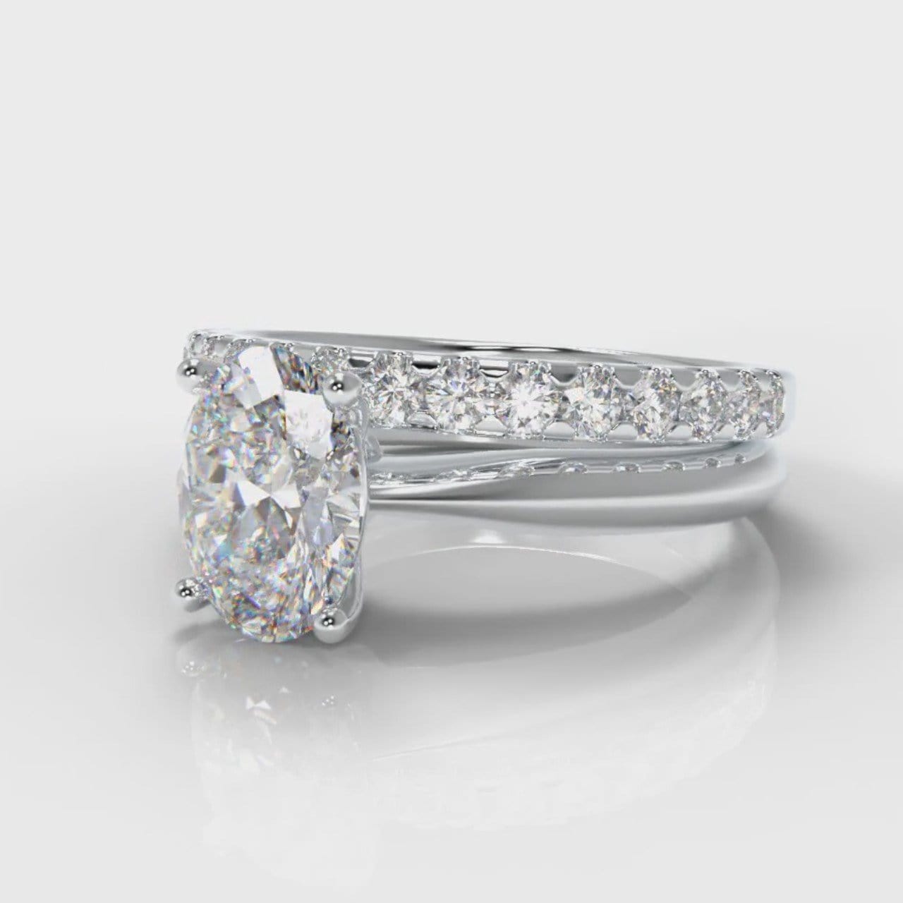 Carrée Solitaire Oval Diamond Bridal Set