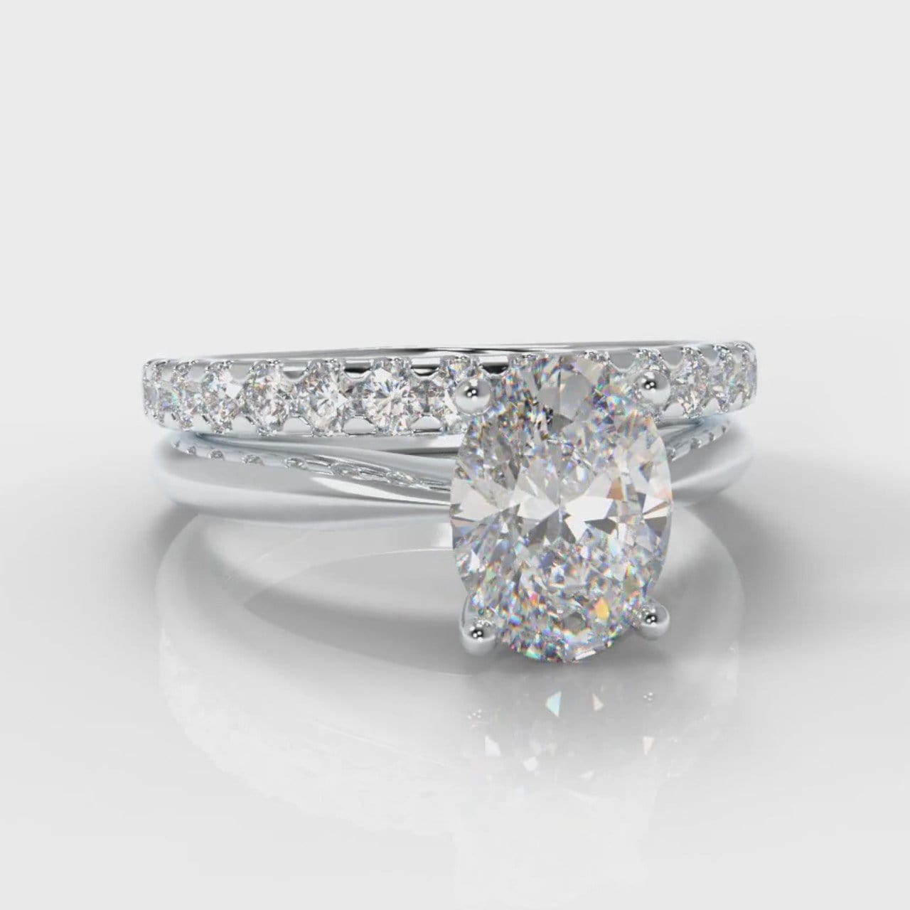 Carrée Solitaire Oval Diamond Bridal Set