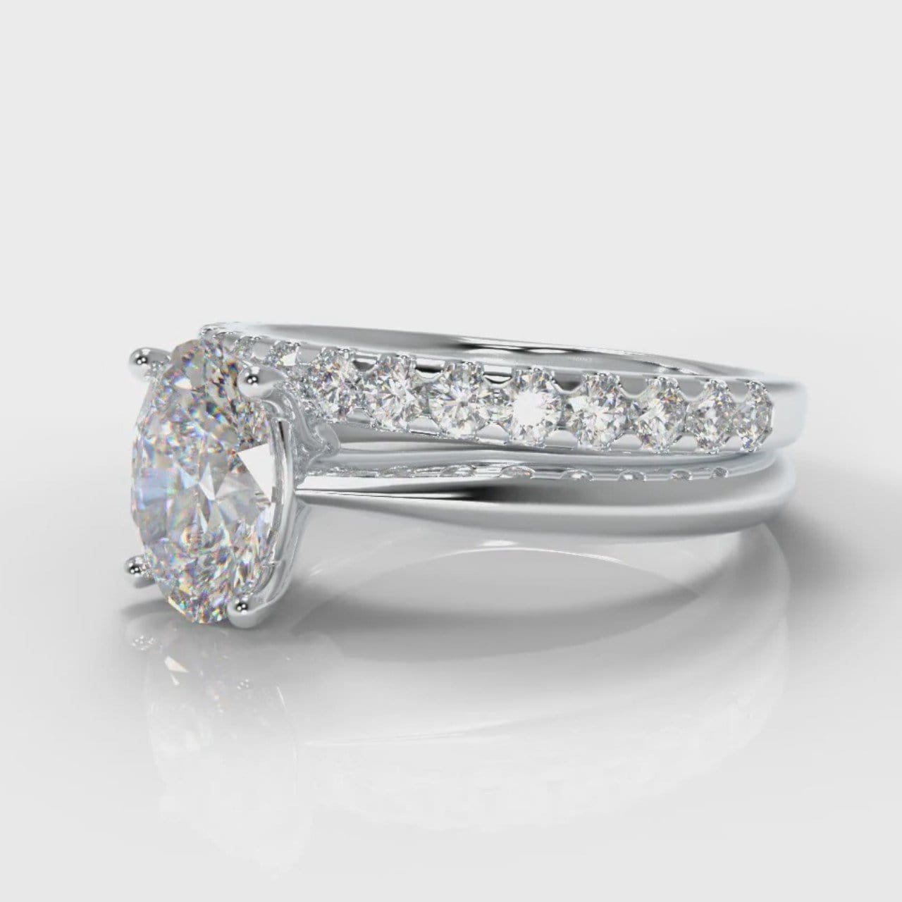 Carrée Solitaire Oval Diamond Bridal Set