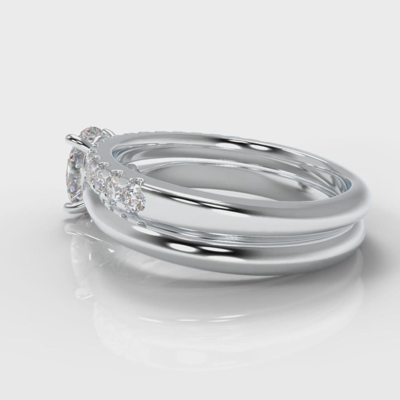 Carrée Solitaire Oval Diamond Bridal Set