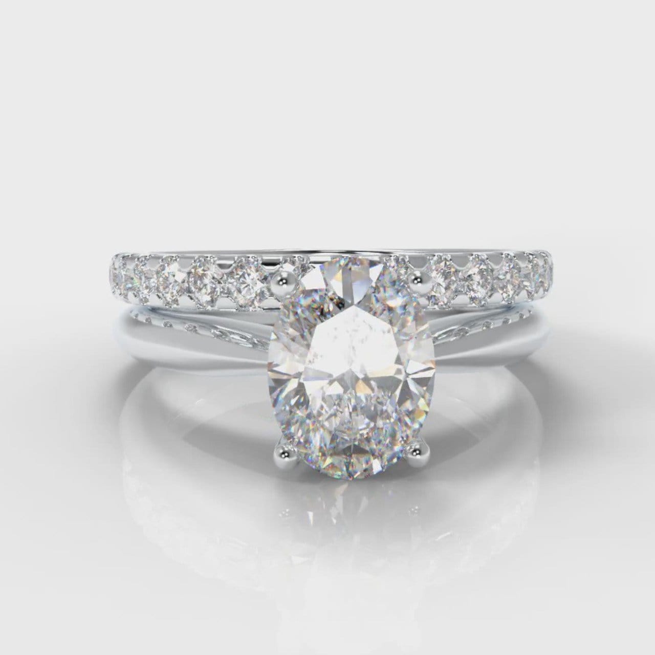 Carrée Solitaire Oval Diamond Bridal Set