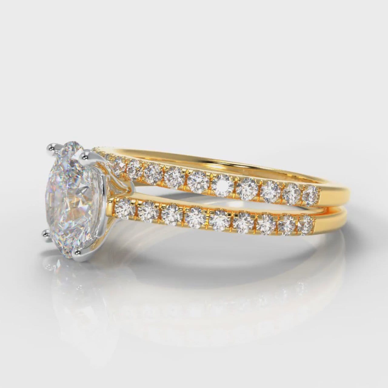Petite Micropavé Oval Diamond Bridal Set - Yellow Gold