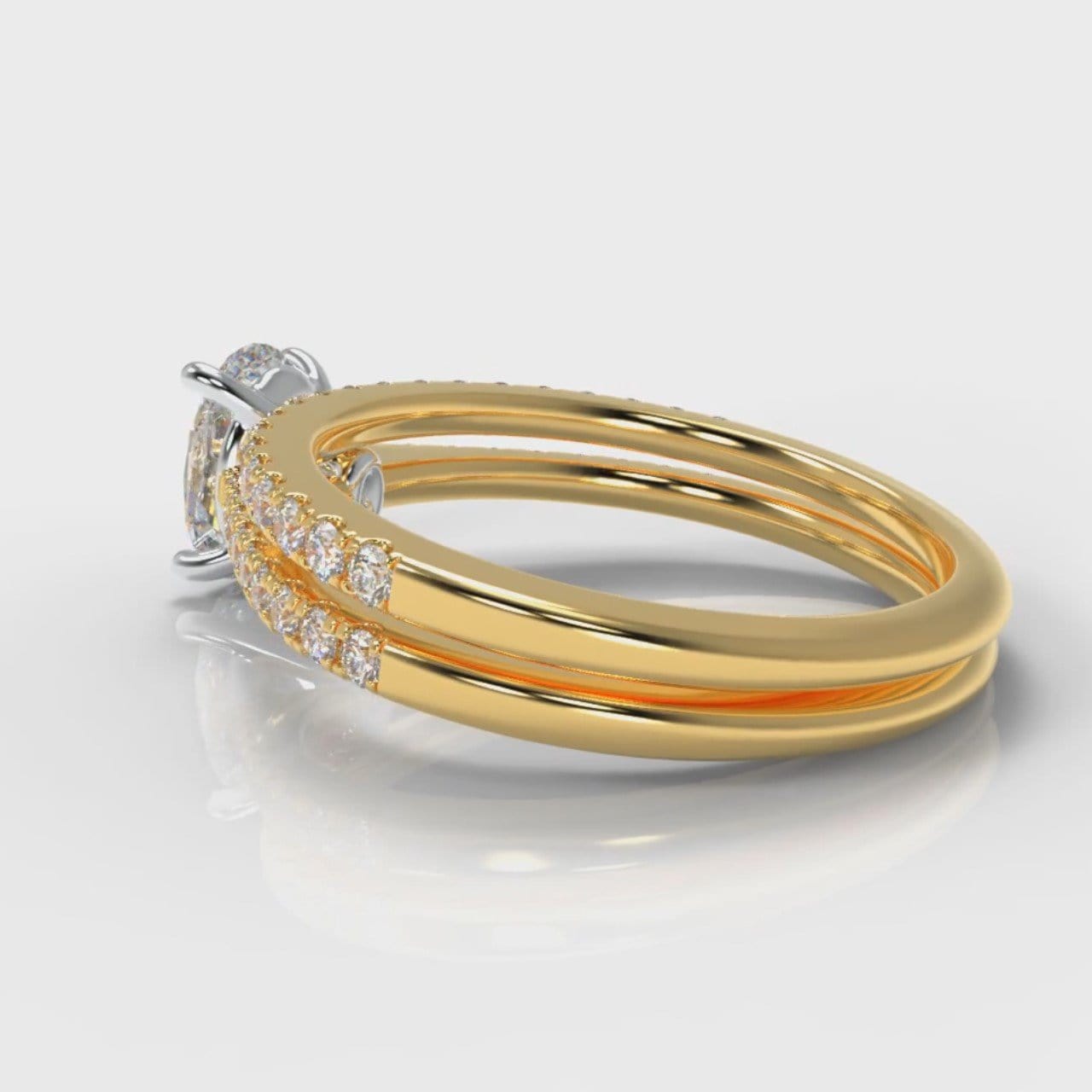 Petite Micropavé Oval Diamond Bridal Set - Yellow Gold