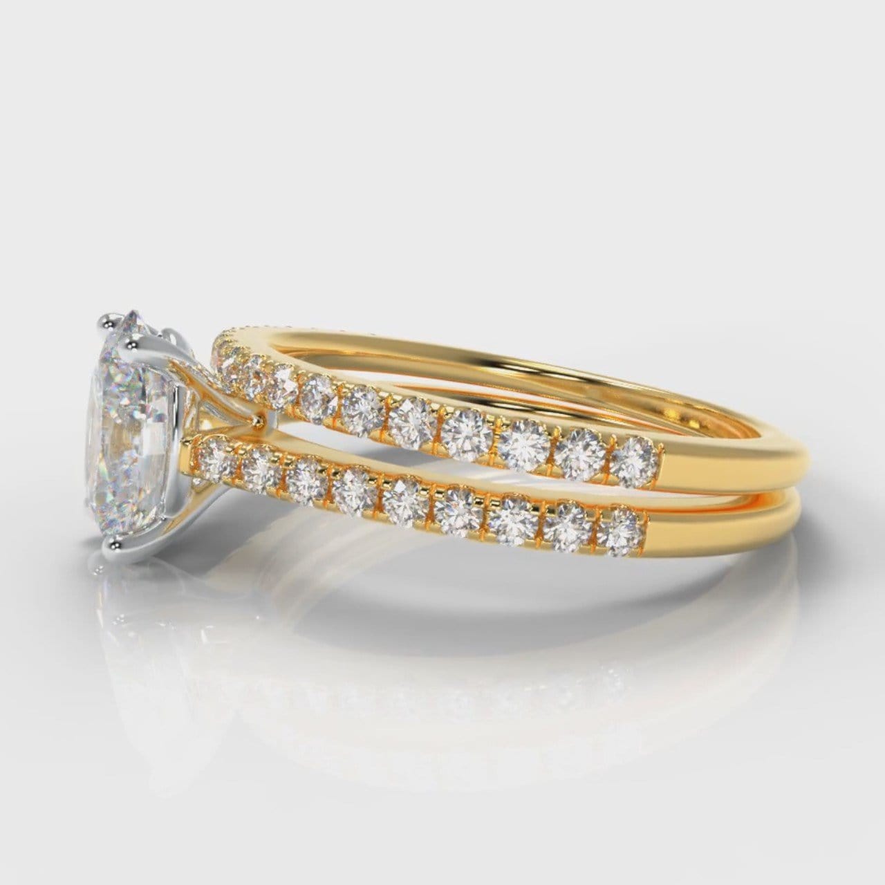 Petite Micropavé Oval Diamond Bridal Set - Yellow Gold