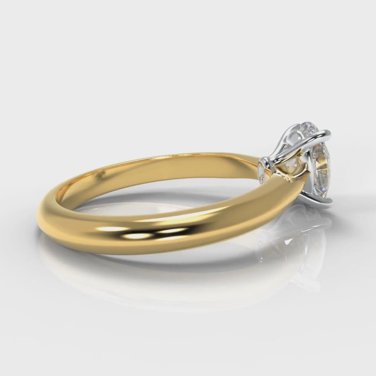 Carrée Solitaire Oval Diamond Engagement Ring - Yellow Gold