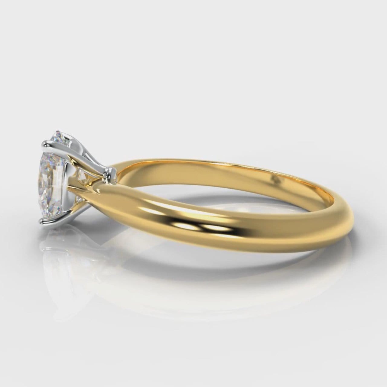 Carrée Solitaire Oval Diamond Engagement Ring - Yellow Gold