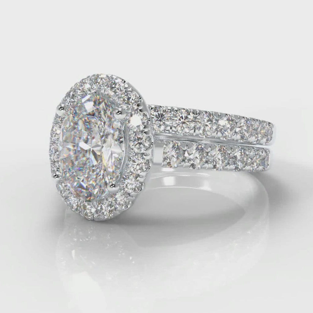 Micropavé Oval Diamond Halo Bridal Set