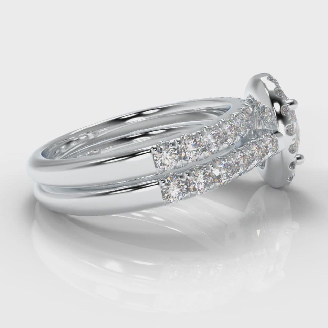Micropavé Oval Diamond Halo Bridal Set