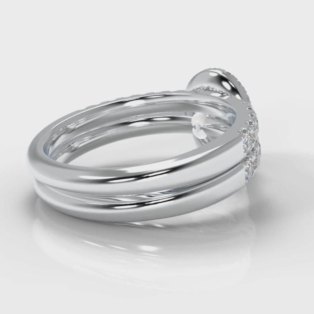 Micropavé Oval Diamond Halo Bridal Set