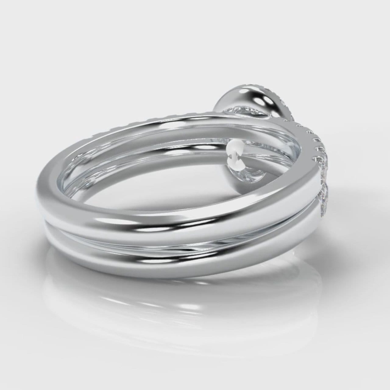 Micropavé Oval Diamond Halo Bridal Set