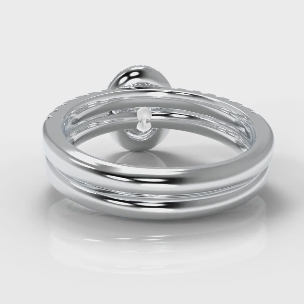 Micropavé Oval Diamond Halo Bridal Set