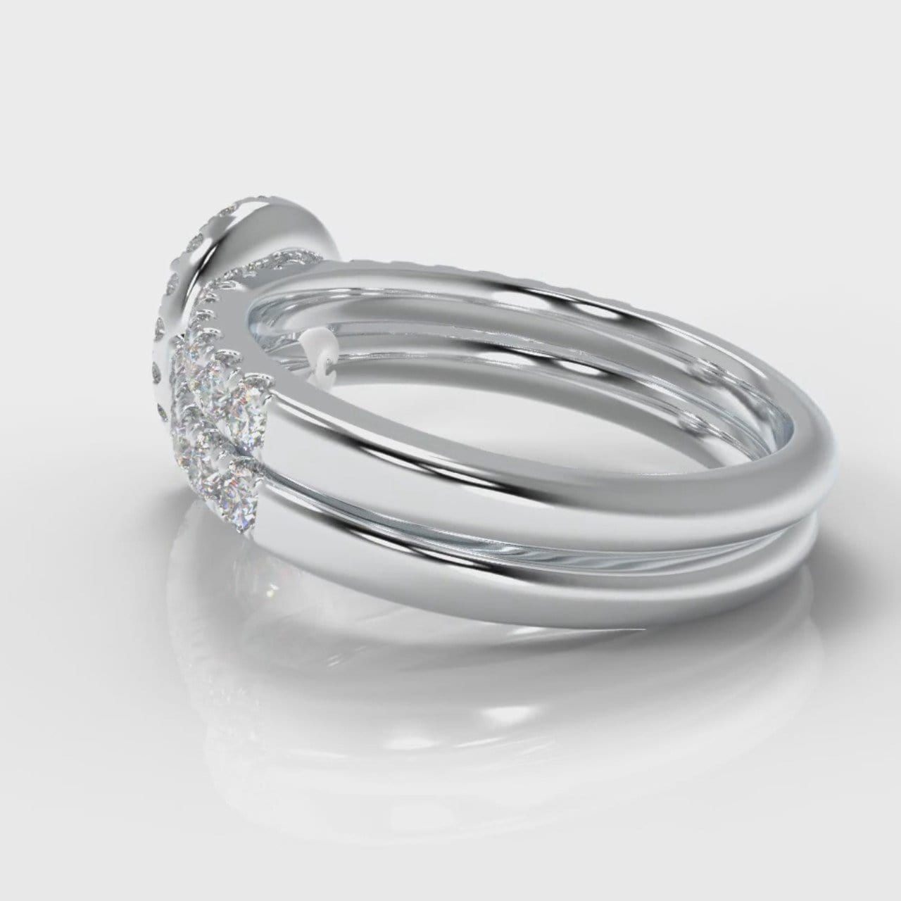 Micropavé Oval Diamond Halo Bridal Set