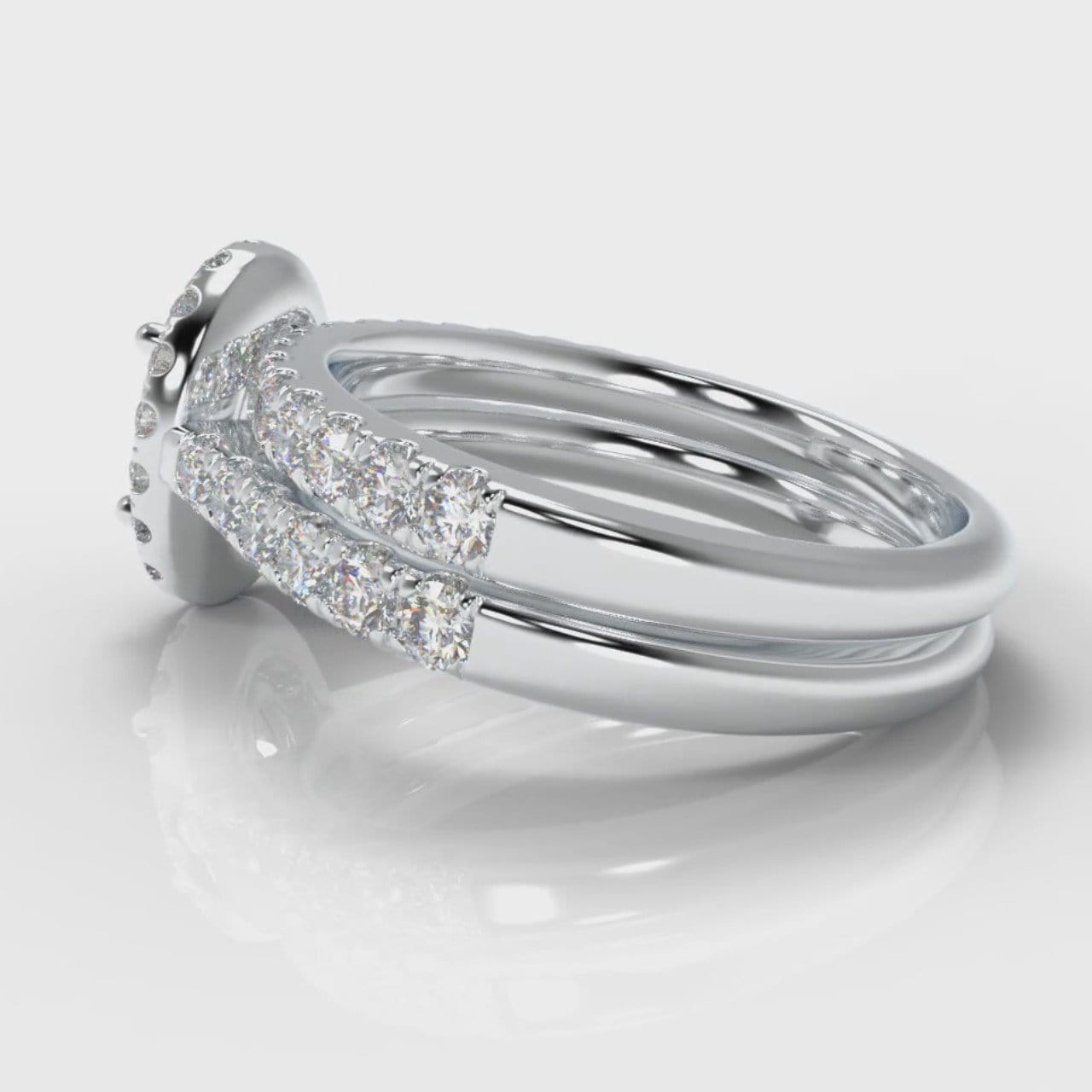Micropavé Oval Diamond Halo Bridal Set