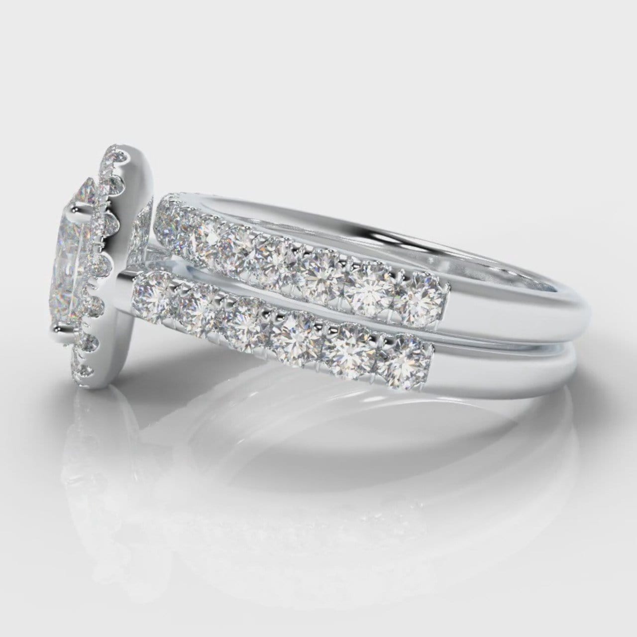 Micropavé Oval Diamond Halo Bridal Set