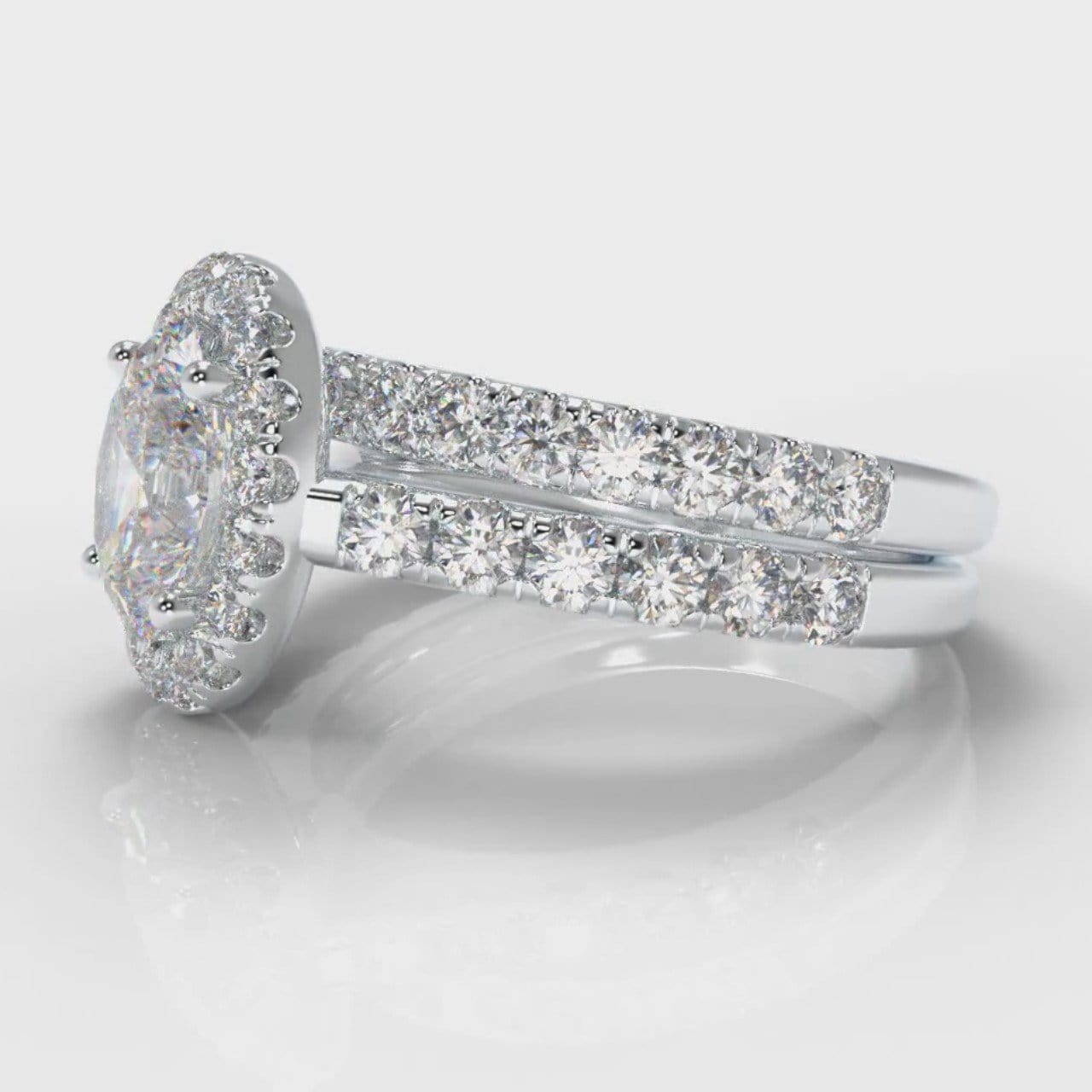 Micropavé Oval Diamond Halo Bridal Set