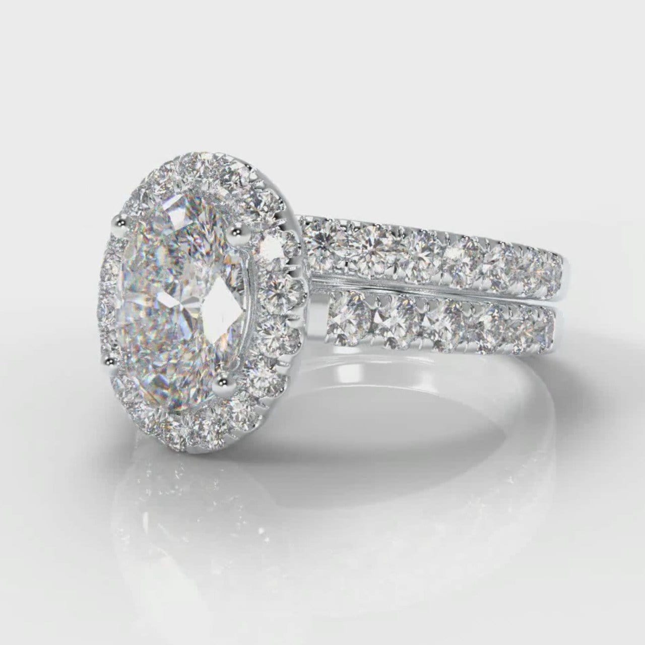 Micropavé Oval Diamond Halo Bridal Set