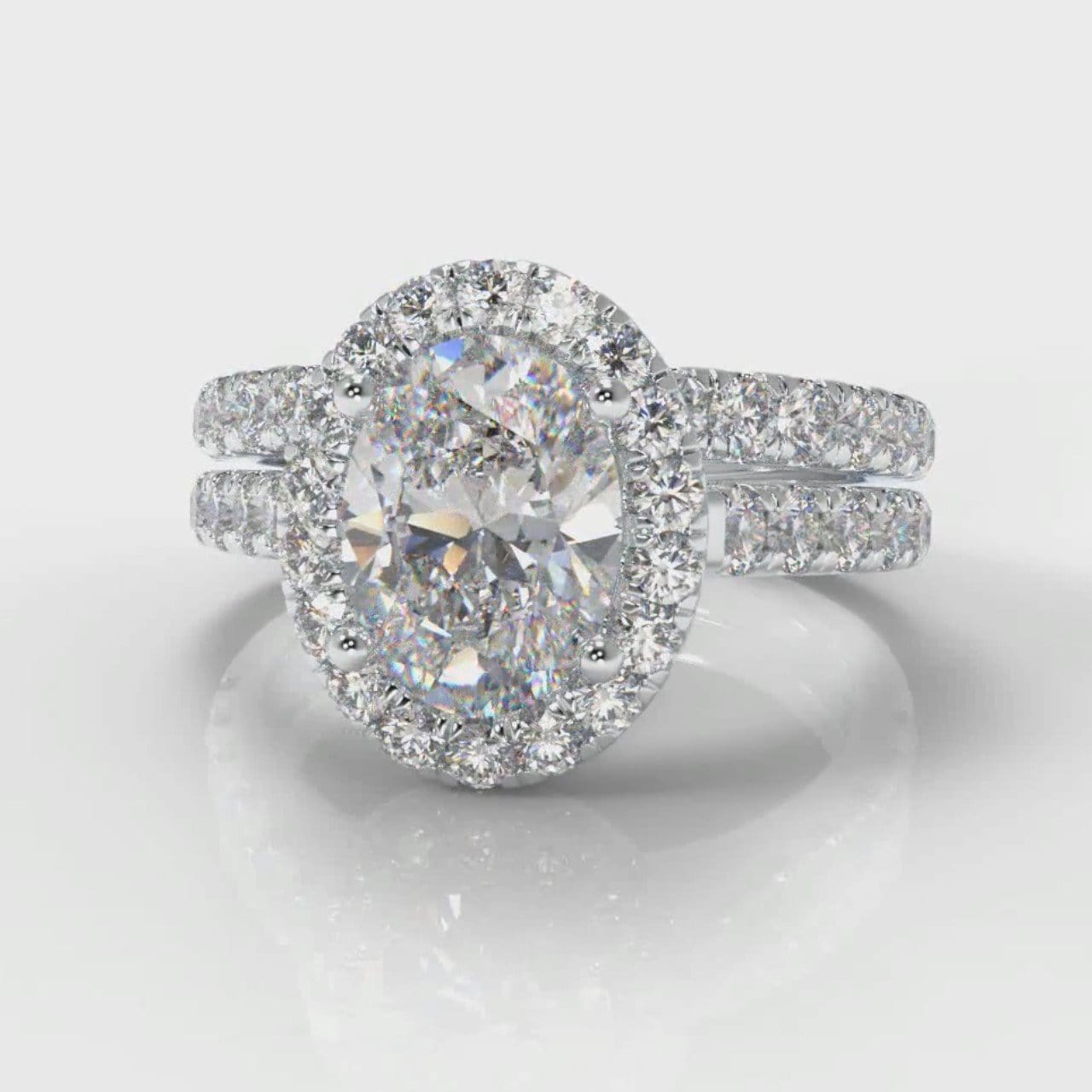 Micropavé Oval Diamond Halo Bridal Set