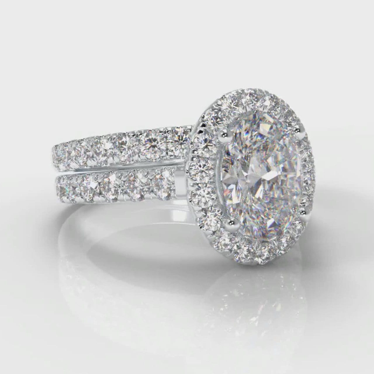 Micropavé Oval Diamond Halo Bridal Set