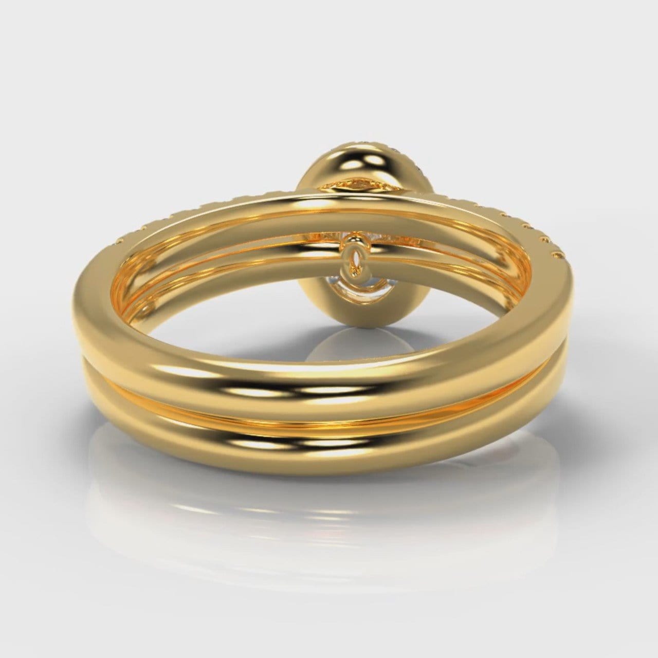 Micropavé Oval Diamond Halo Bridal Set - Yellow Gold