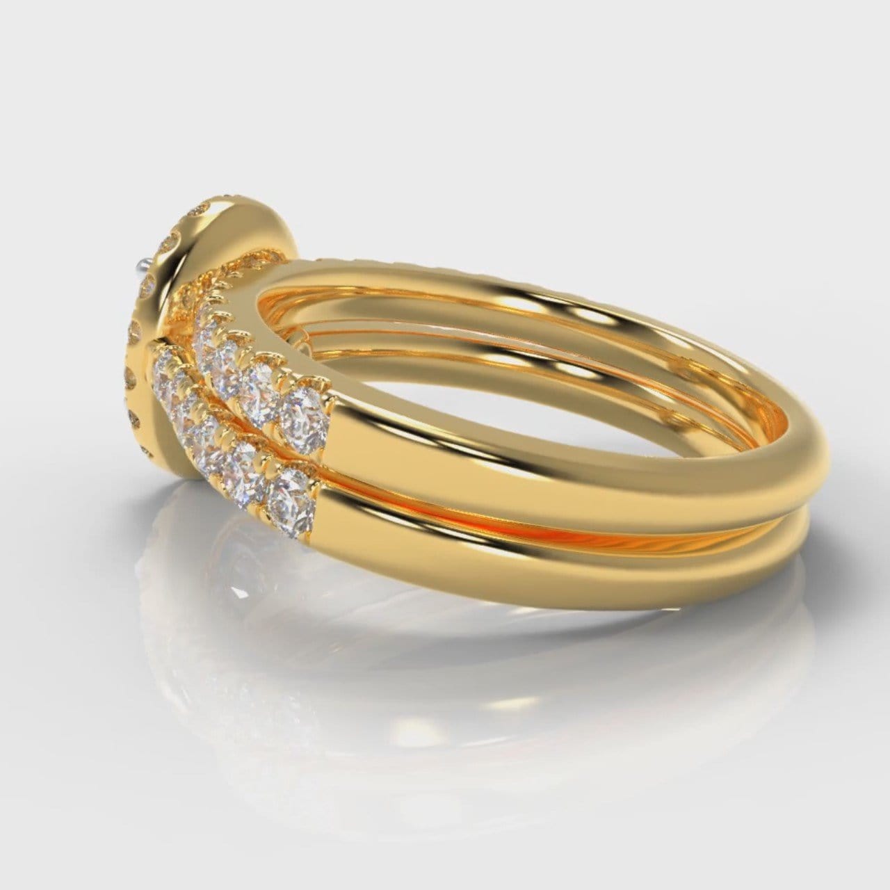 Micropavé Oval Diamond Halo Bridal Set - Yellow Gold