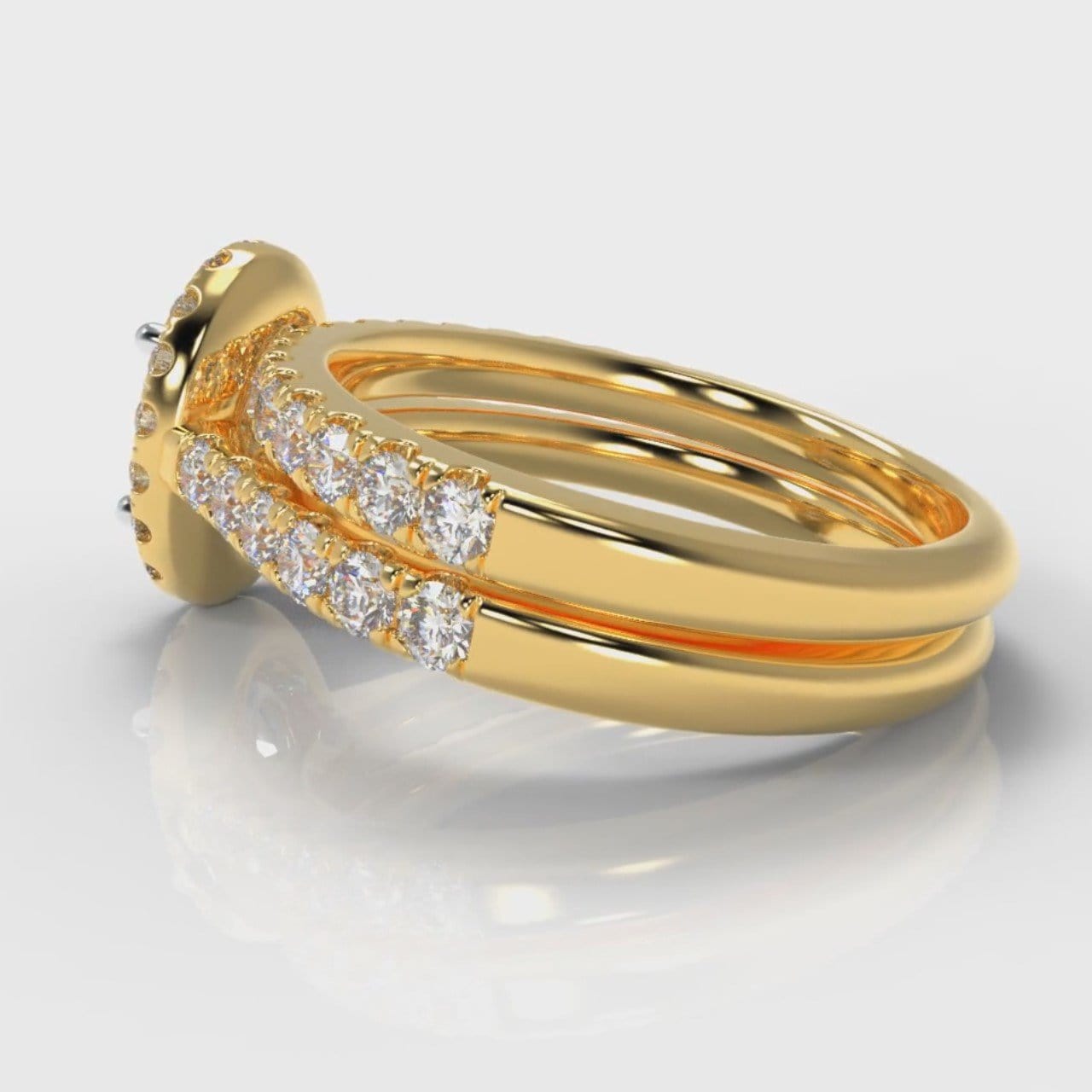 Micropavé Oval Diamond Halo Bridal Set - Yellow Gold