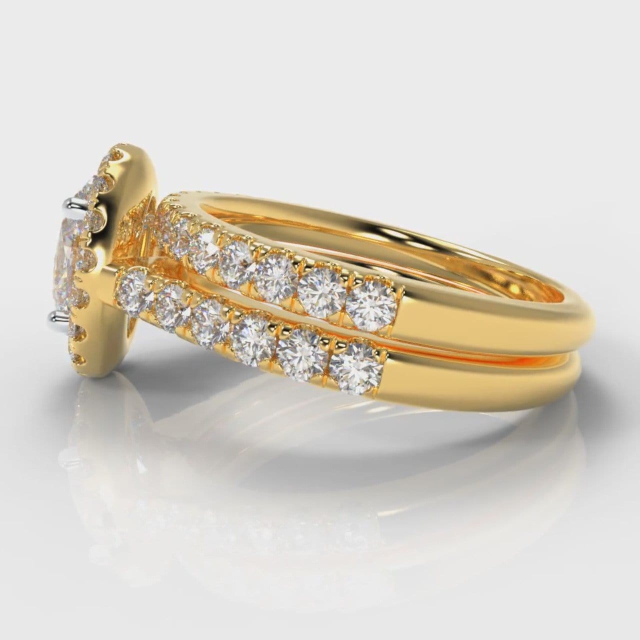 Micropavé Oval Diamond Halo Bridal Set - Yellow Gold