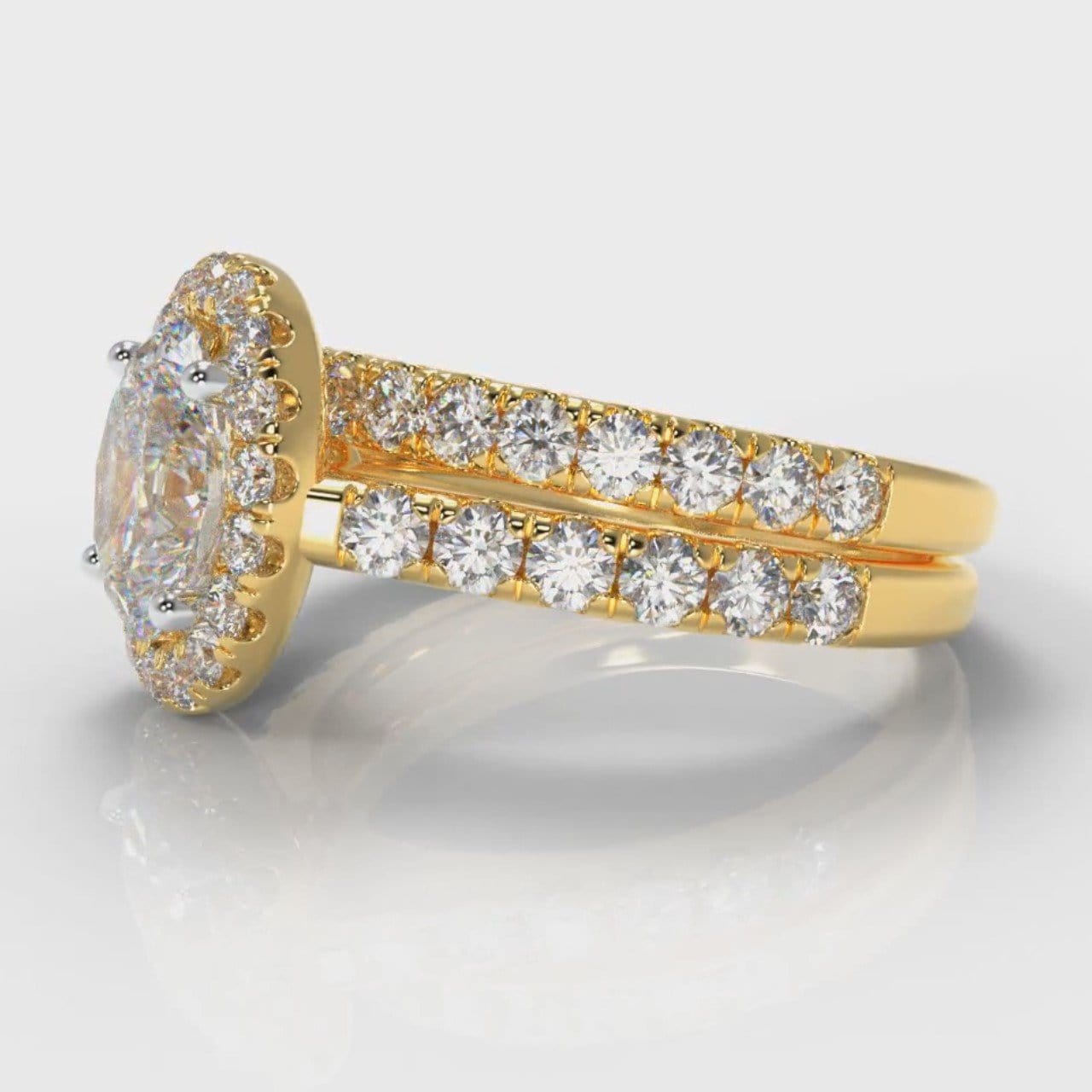 Micropavé Oval Diamond Halo Bridal Set - Yellow Gold