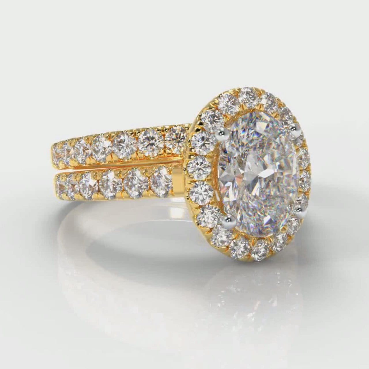 Micropavé Oval Diamond Halo Bridal Set - Yellow Gold