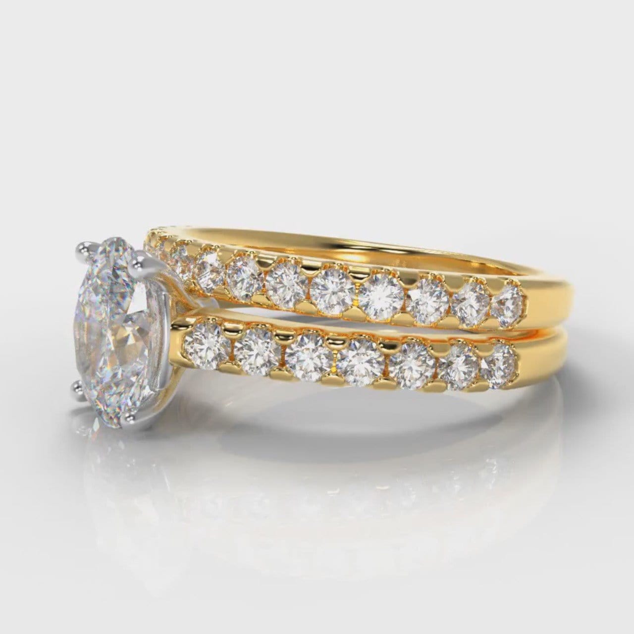 Carrée Micropavé Oval Diamond Bridal Set - Yellow Gold