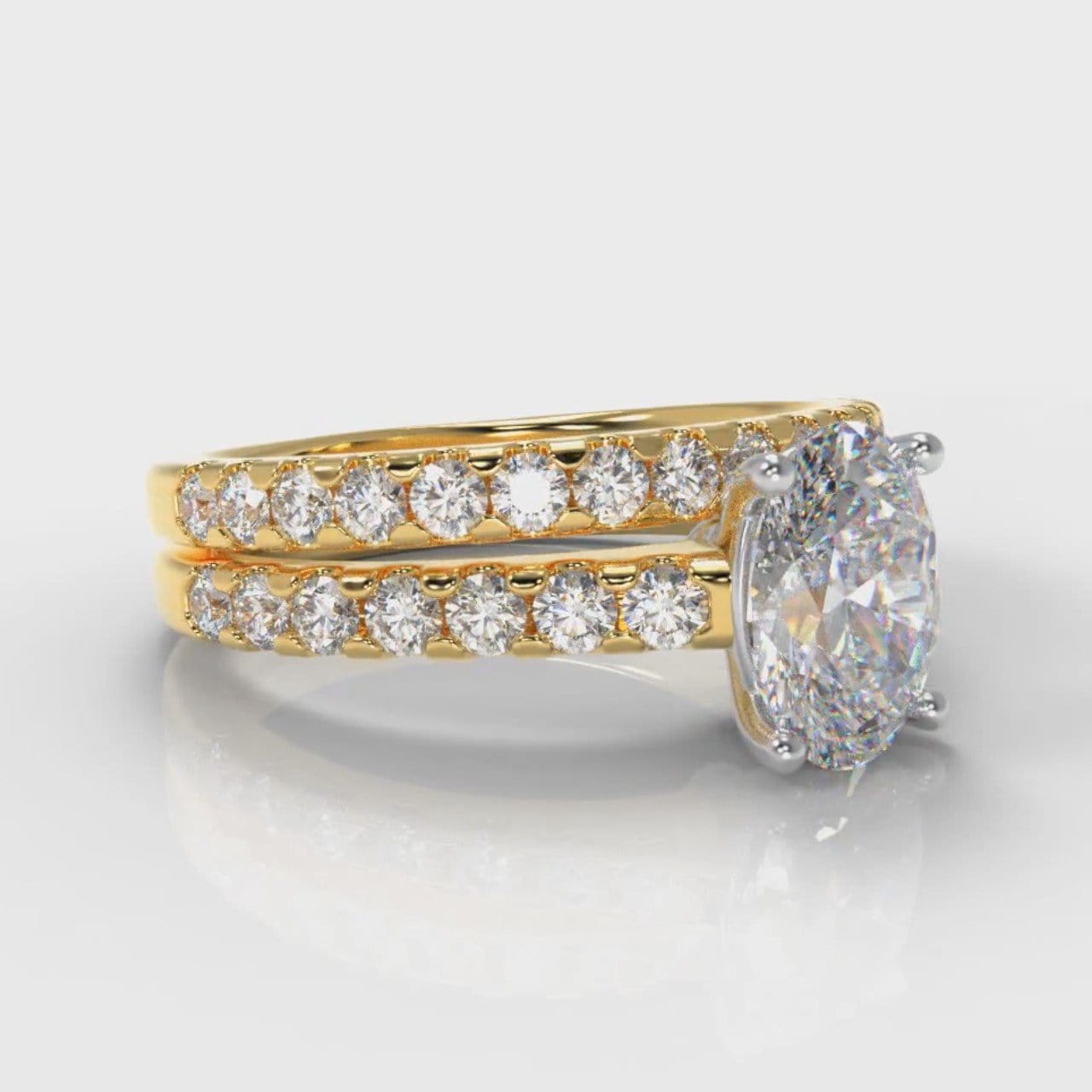 Carrée Micropavé Oval Diamond Bridal Set - Yellow Gold