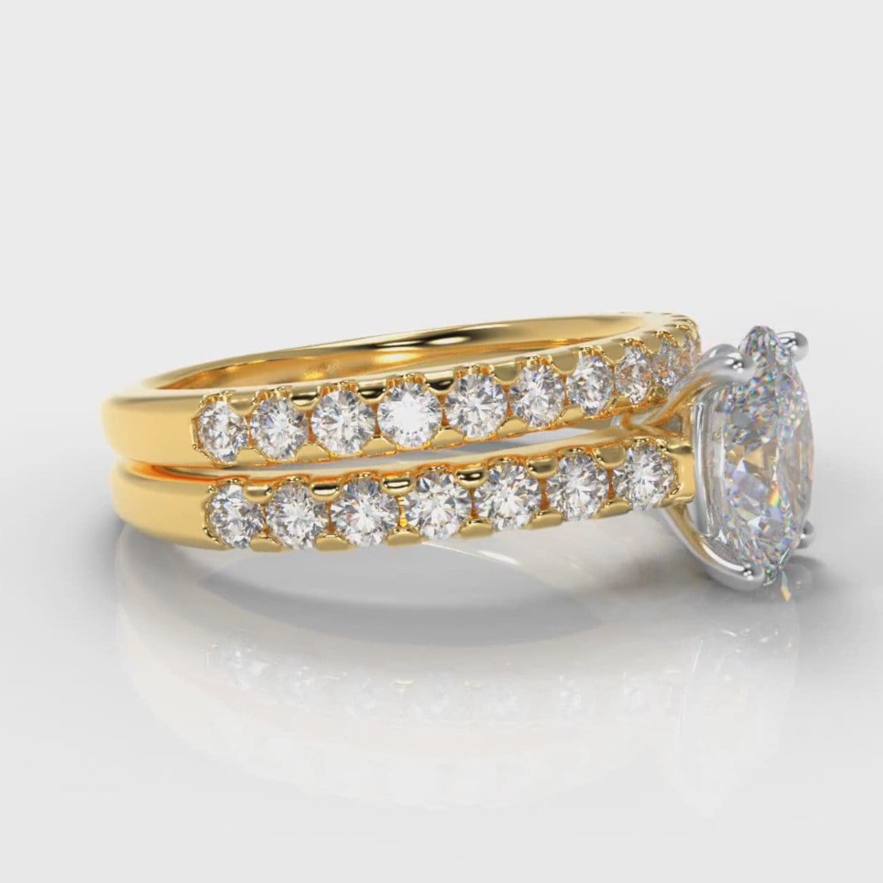 Carrée Micropavé Oval Diamond Bridal Set - Yellow Gold