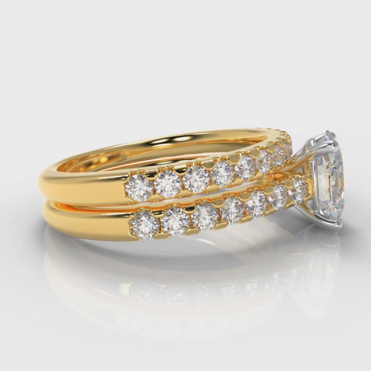 Carrée Micropavé Oval Diamond Bridal Set - Yellow Gold