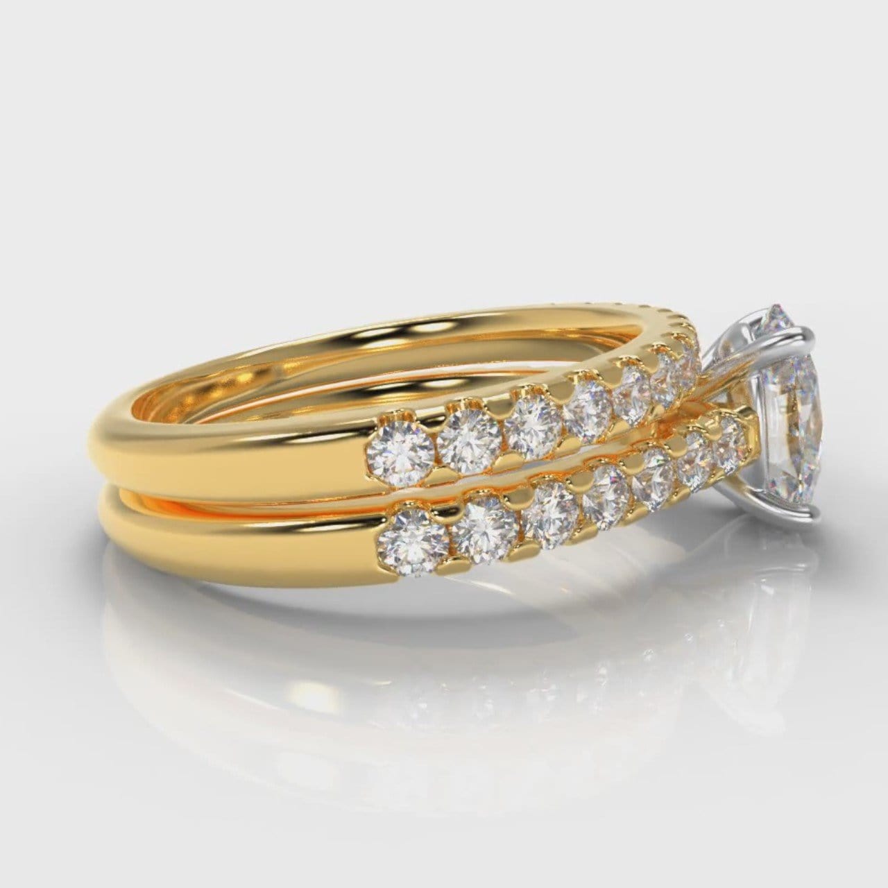 Carrée Micropavé Oval Diamond Bridal Set - Yellow Gold
