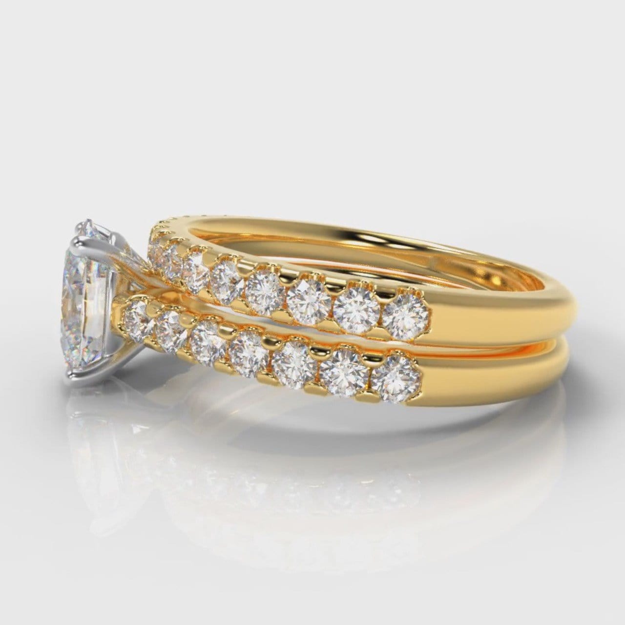 Carrée Micropavé Oval Diamond Bridal Set - Yellow Gold