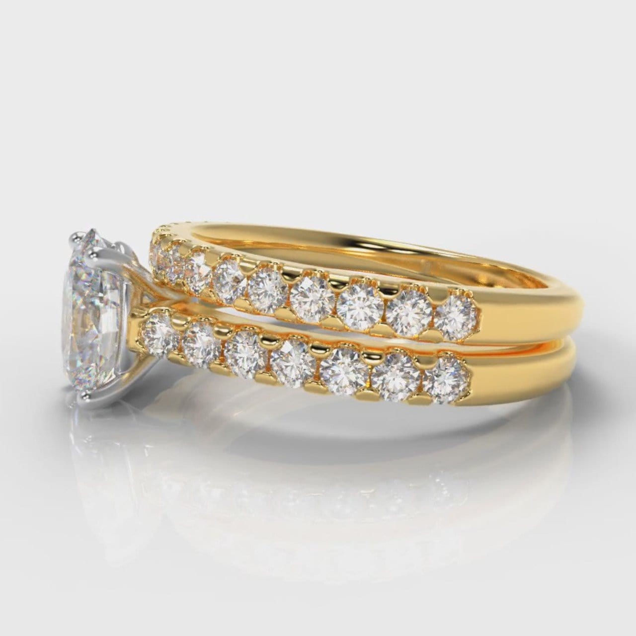 Carrée Micropavé Oval Diamond Bridal Set - Yellow Gold