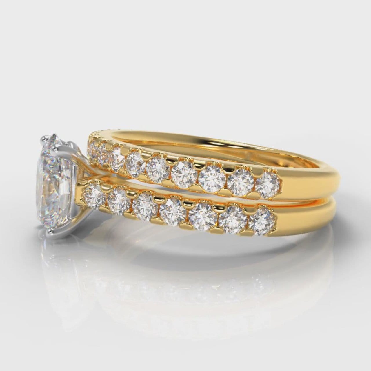 Carrée Micropavé Oval Diamond Bridal Set - Yellow Gold