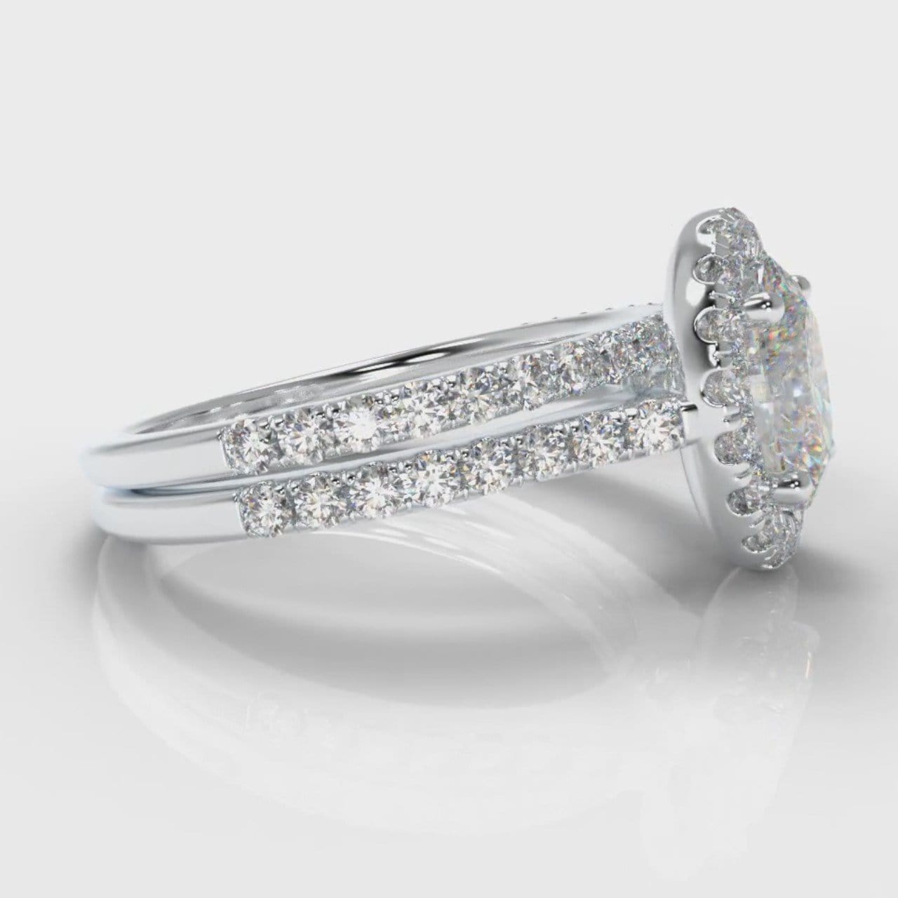 Petite Micropavé Oval Diamond Halo Bridal Set