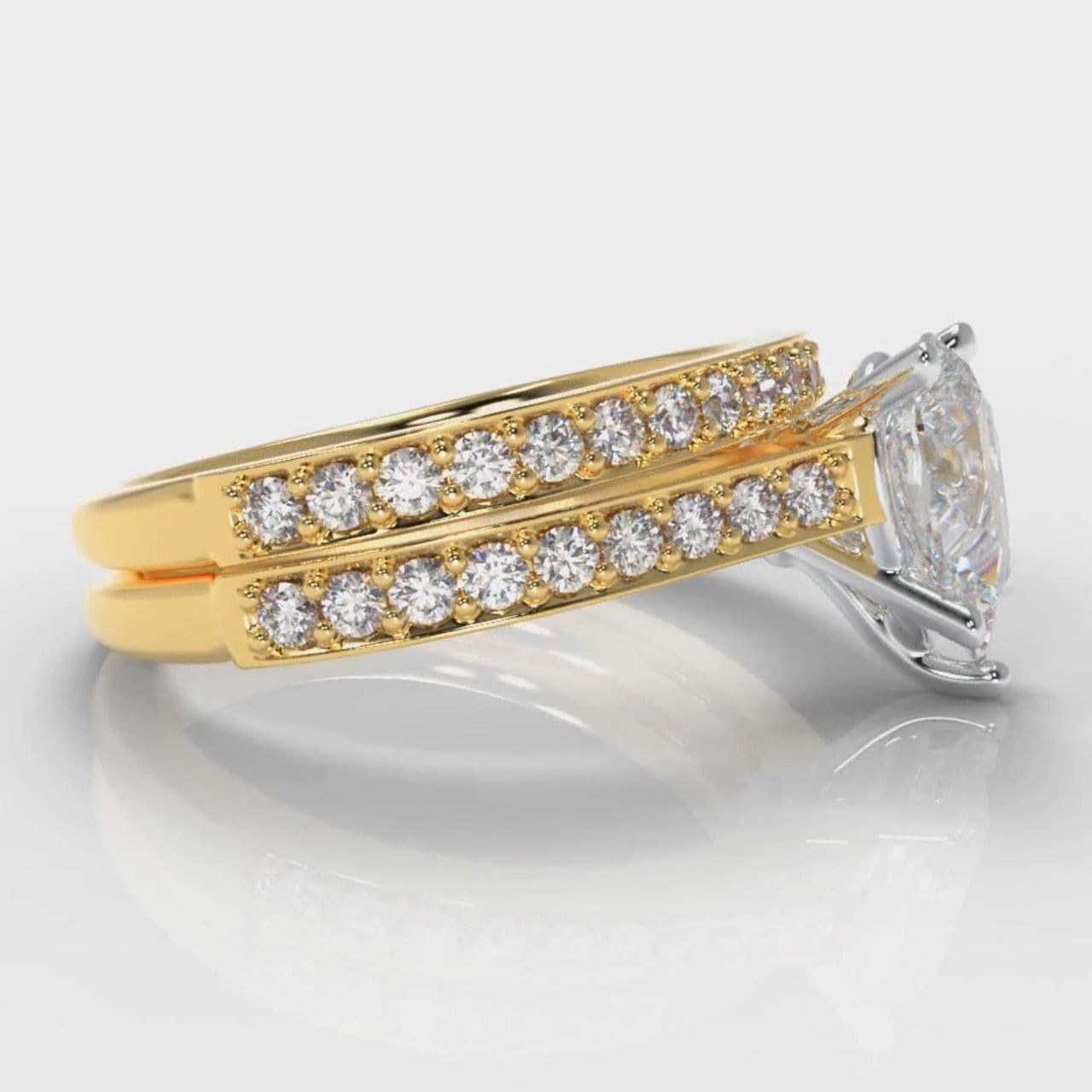 Pavé Pear Diamond Bridal Set - Yellow Gold