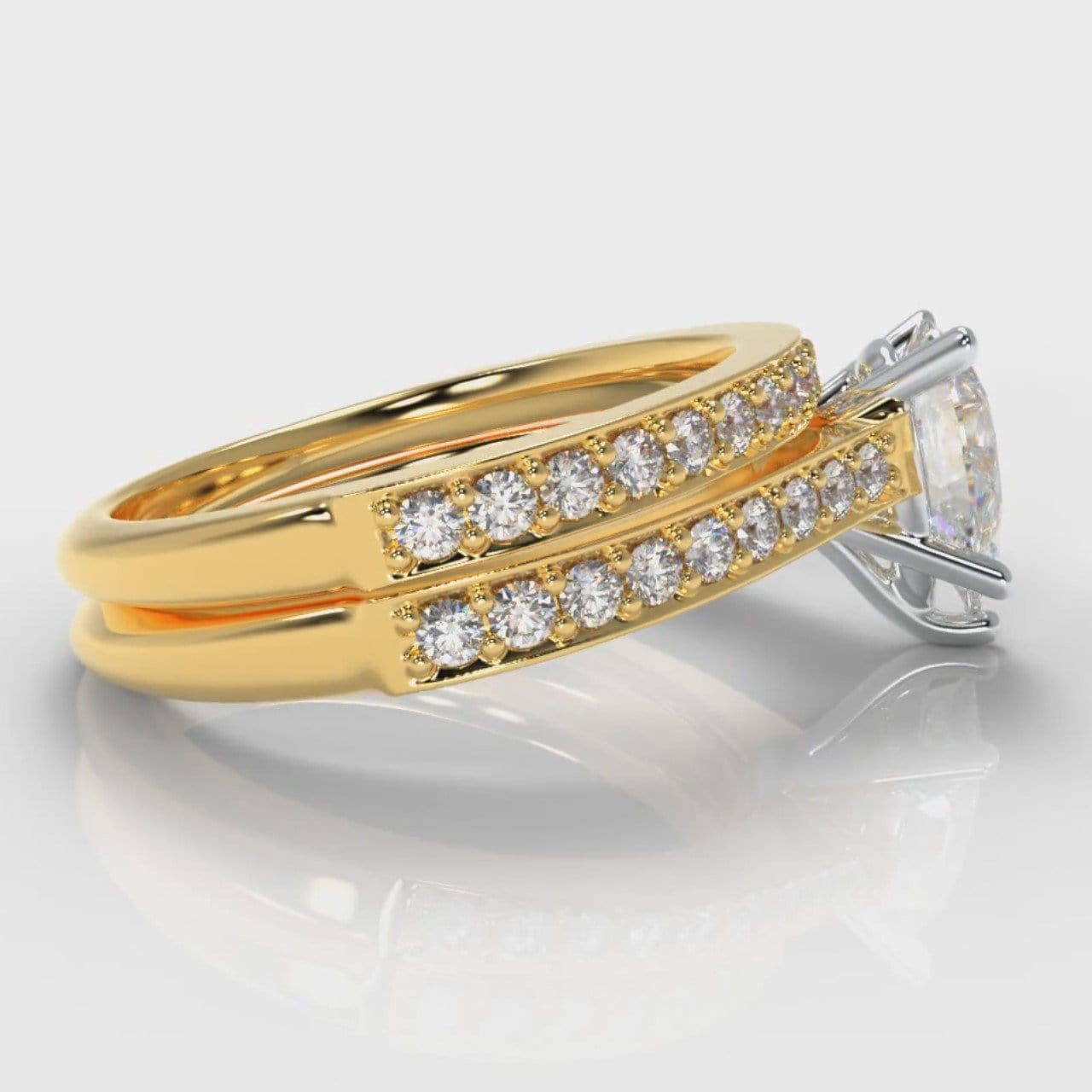 Pavé Pear Diamond Bridal Set - Yellow Gold