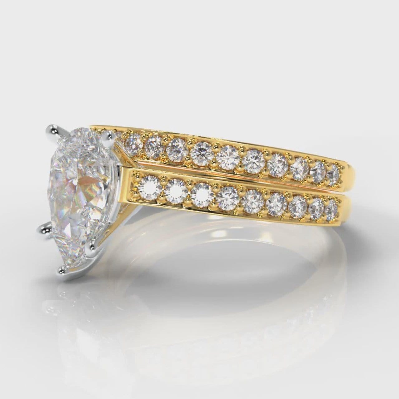 Pavé Pear Diamond Bridal Set - Yellow Gold