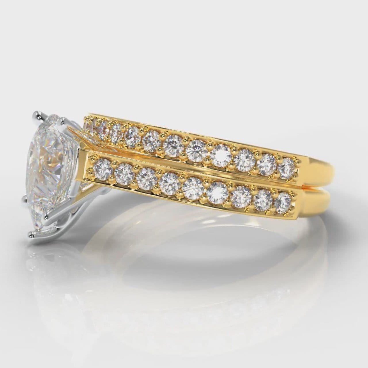 Pavé Pear Diamond Bridal Set - Yellow Gold