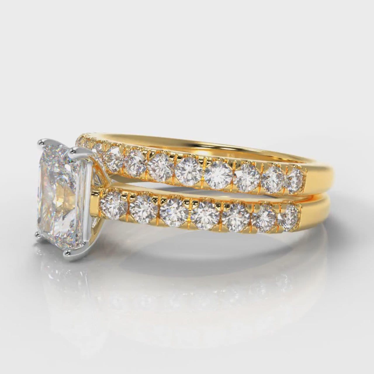 Carrée Micropavé Radiant Cut Diamond Bridal Set - Yellow Gold