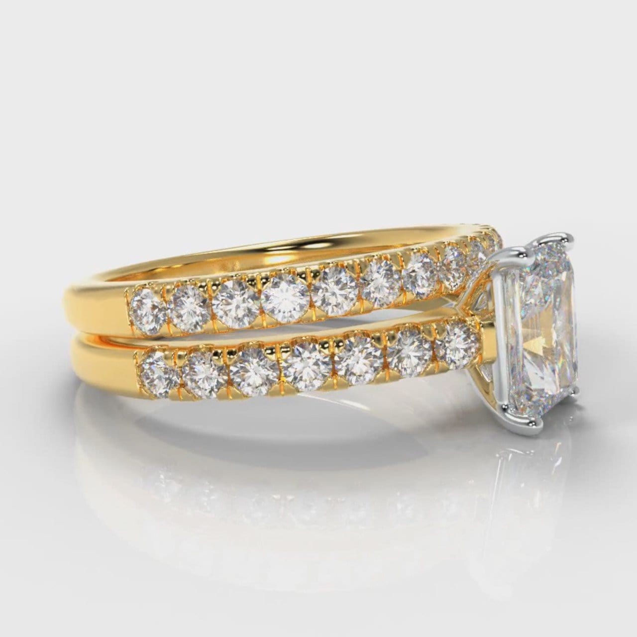 Carrée Micropavé Radiant Cut Diamond Bridal Set - Yellow Gold