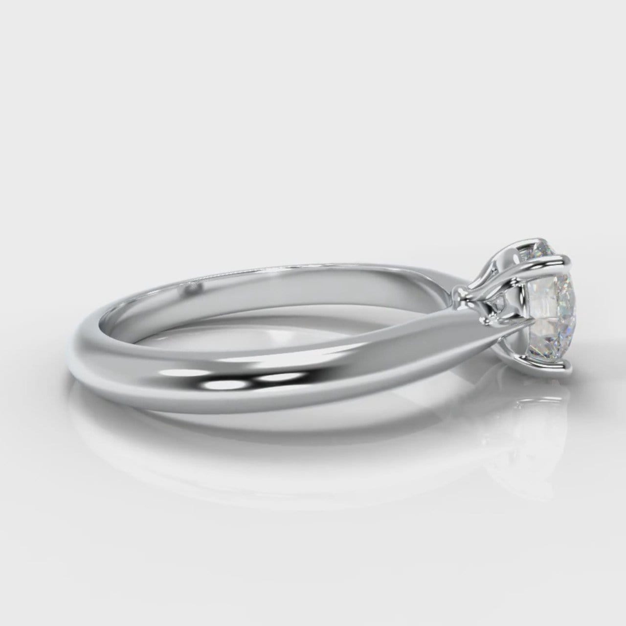 Carrée Solitaire Round Brilliant Engagement Ring