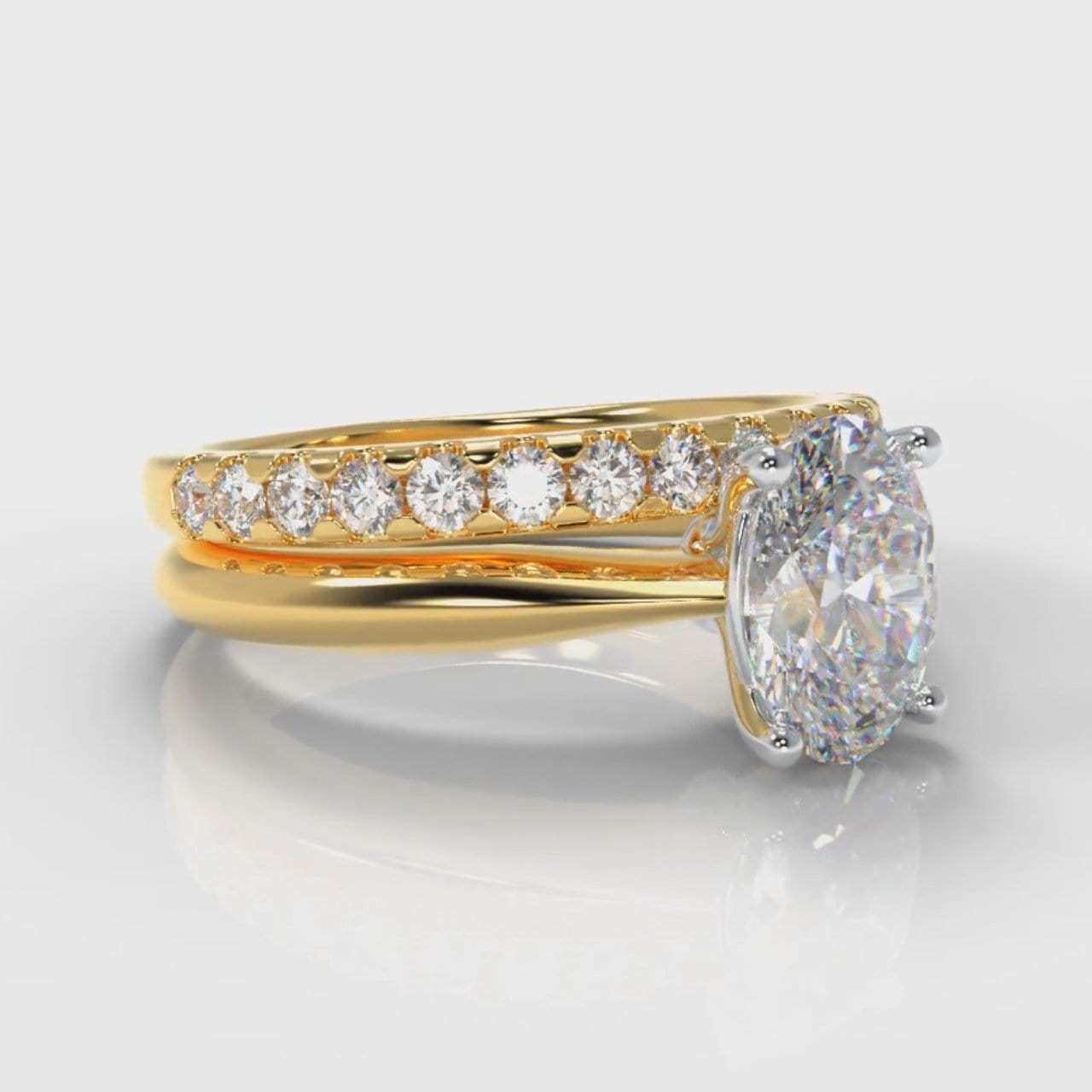 Carrée Solitaire Oval Diamond Bridal Set - Yellow Gold