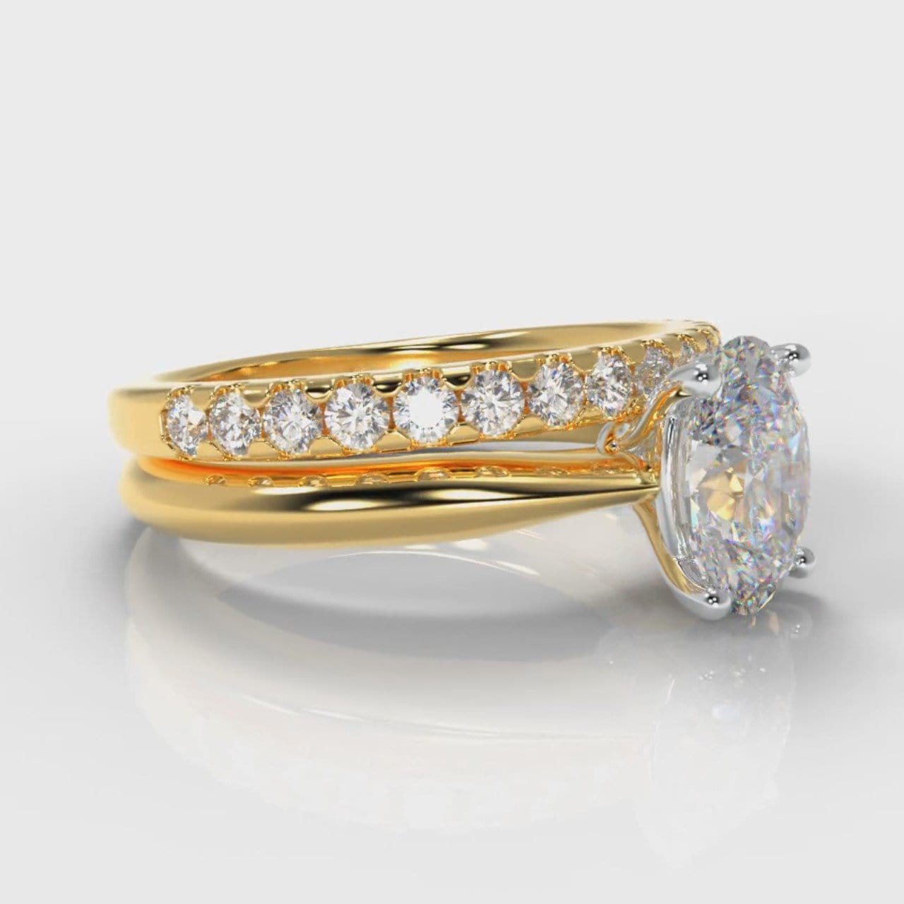 Carrée Solitaire Oval Diamond Bridal Set - Yellow Gold